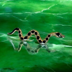 ✨ 🐍Vintage Style Gold Tone Snake Brooch Black Enamel & Crystal Rhinestones EUC